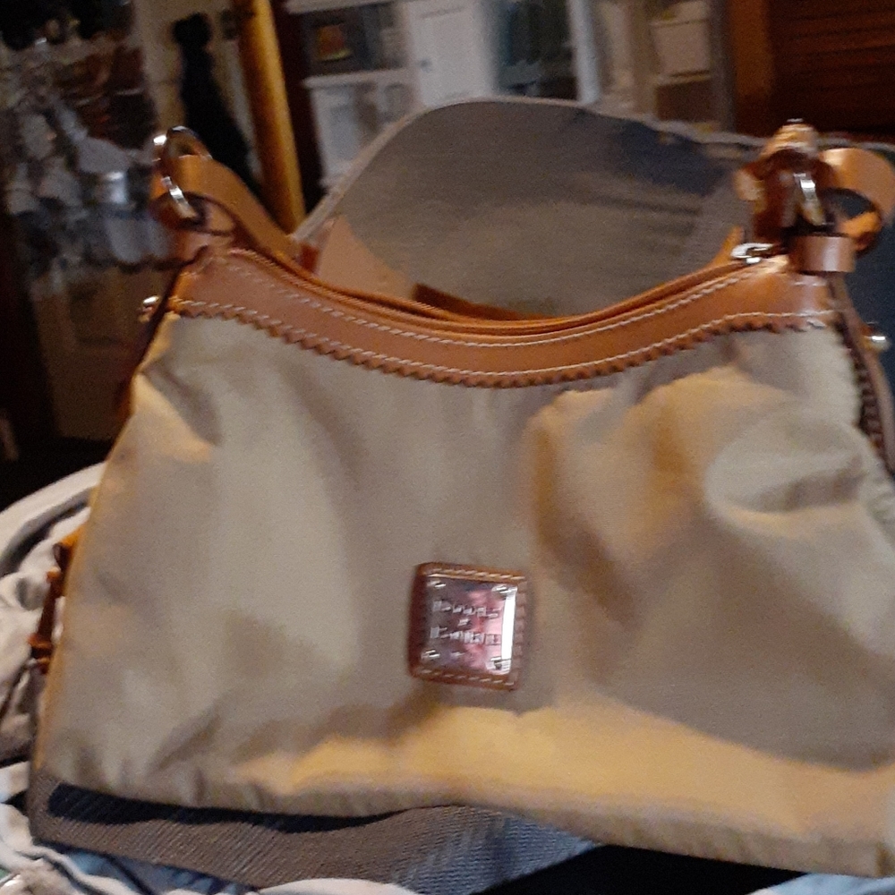 Small Dooney - Picture 2 of 4
